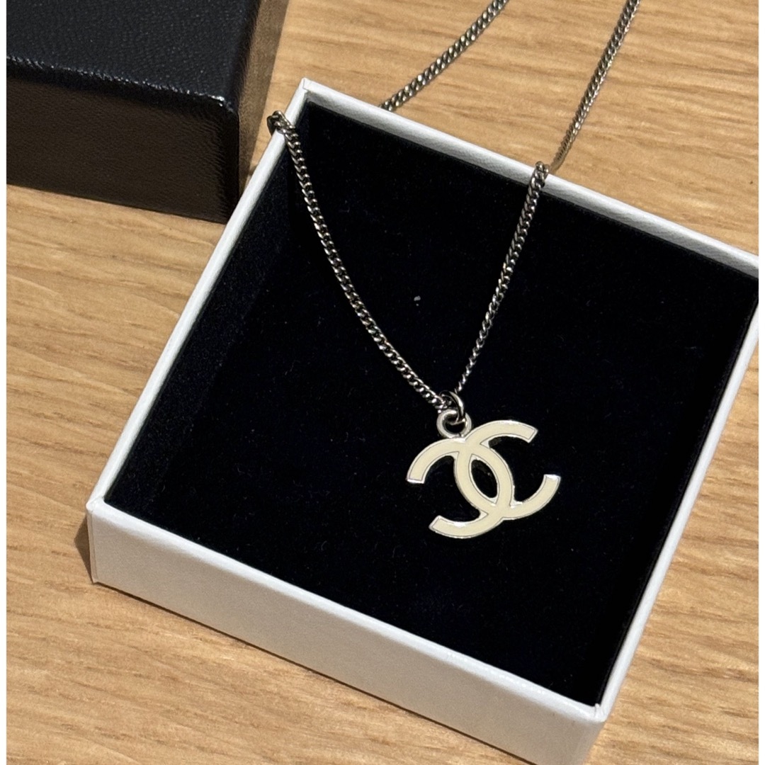 CHANEL - CHANEL シャネル ココマーク ネックレス シルバー CHANEL - CHANEL シャネル ココマーク ネックレス シルバー