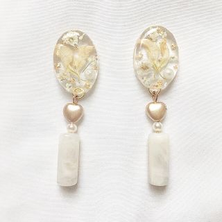 ホワイト ＊ オーバル ＊ ハート ＊ ピアス(ピアス)