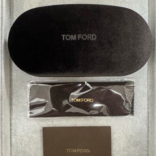 TOM FORD - 未使用 トムフォード 黒 サングラスの通販 by TOM FORD - 未使用 トムフォード 黒 サングラスの通販 by