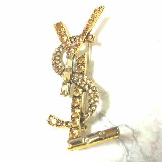 Yves Saint Laurent(ブローチ/コサージュ)のフリマアイテム一覧 Yves Saint Laurent(ブローチ/コサージュ)のフリマアイテム一覧