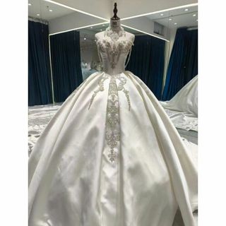 送料無料！フランス風 ホルターネック 3D立体レース刺繍 光沢サテン  結婚式(ウェディングドレス)