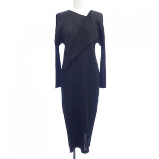 PLEATS PLEASE ISSEY MIYAKE(ワンピース)のフリマアイテム一覧 PLEATS PLEASE ISSEY MIYAKE(ワンピース)のフリマアイテム一覧