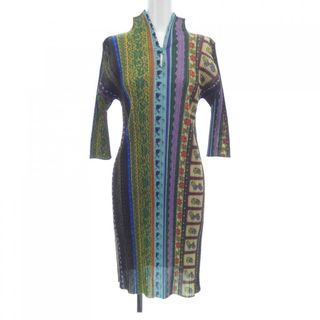 PLEATS PLEASE ISSEY MIYAKE(ワンピース)のフリマアイテム一覧 PLEATS PLEASE ISSEY MIYAKE(ワンピース)のフリマアイテム一覧