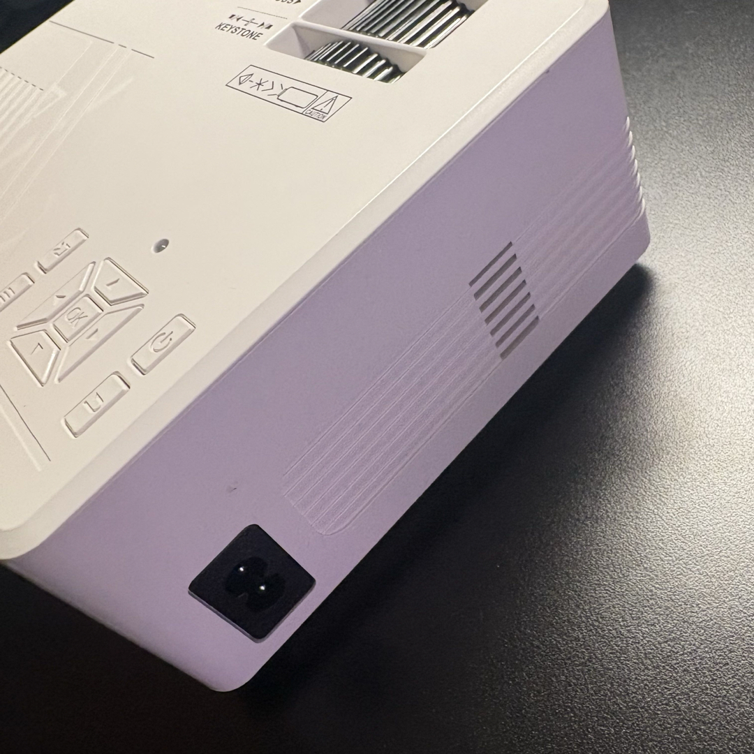 プロジェクター スマホ/家電/カメラのテレビ/映像機器(プロジェクター)の商品写真