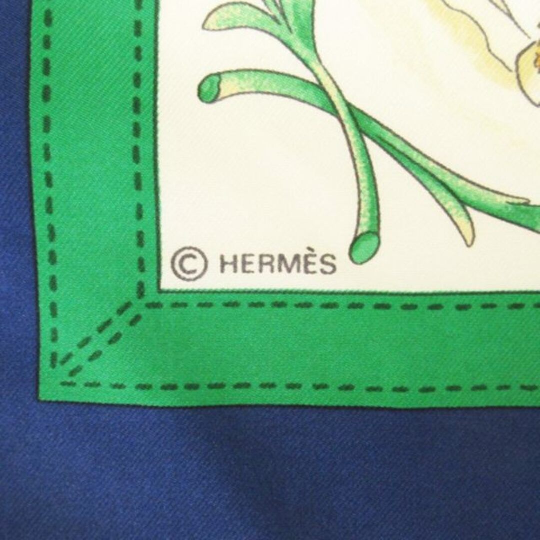 HERMES - エルメス 現代市民の服装 カレ 90 スカーフ 総柄 HERMES - エルメス 現代市民の服装 カレ 90 スカーフ 総柄