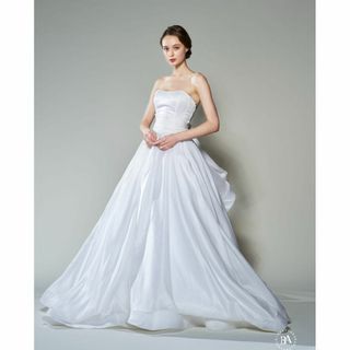 ウェディングドレス ベアトップ バックリボン ラッフルフリル 結婚式(ウェディングドレス)
