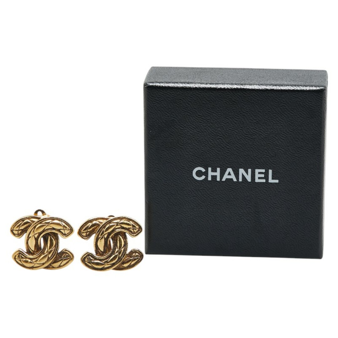 CHANEL - シャネル ココマーク マトラッセ イヤリング メッキ CHANEL - シャネル ココマーク マトラッセ イヤリング メッキ