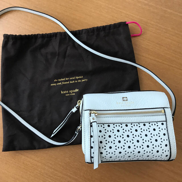 kate spade new york(ケイトスペードニューヨーク)のkate spade ホワイトショルダーバッグ レディースのバッグ(ショルダーバッグ)の商品写真