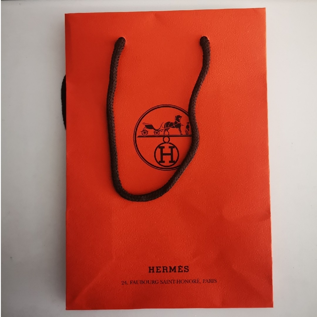 HERMES - エルメス 紙袋の通販 by momo's shop|エルメスならラクマ HERMES - エルメス 紙袋の通販 by momo's shop|エルメスならラクマ