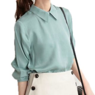 IENA - 新品タグ付 IENA chere iena シアーショートブラウスの IENA - 新品タグ付 IENA chere iena シアーショートブラウスの