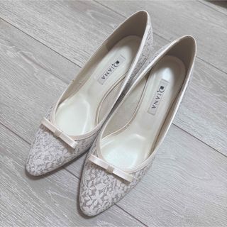 DIANA - 《極美品》DIANA シルバー グリッターラメ パンプス DIANA - 《極美品》DIANA シルバー グリッターラメ パンプス
