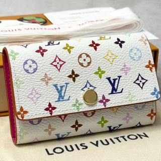 LOUIS VUITTON - ルイヴィトン モノグラム ロゴ刺繍 半袖Tシャツ LOUIS VUITTON - ルイヴィトン モノグラム ロゴ刺繍 半袖Tシャツ