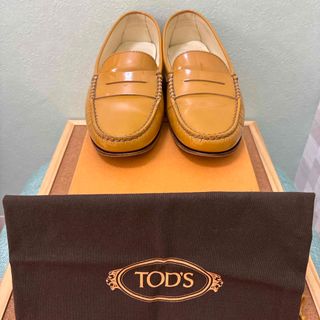 TOD'S(ローファー/革靴)のフリマアイテム一覧 TOD'S(ローファー/革靴)のフリマアイテム一覧