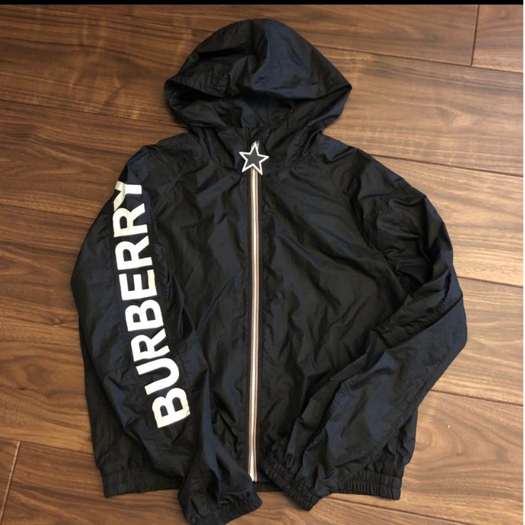 BURBERRY(バーバリー)のBURBERRY☆ジップアップ ジャンパー 黒 メンズのジャケット/アウター(ブルゾン)の商品写真