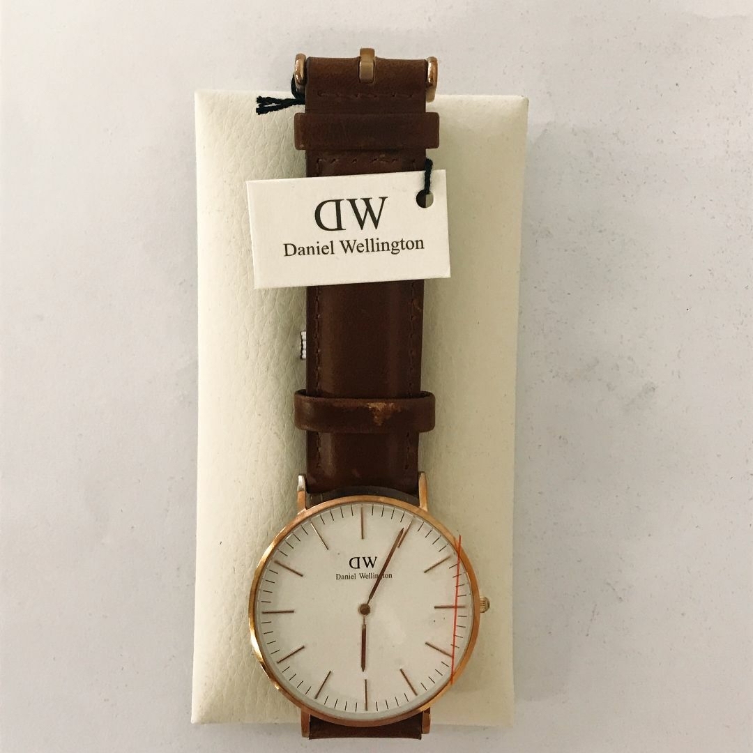 【冬バーゲン★】 展示品／未使用】ダニエルウェリントン 腕時計 男女兼用 40mm 本革 時計