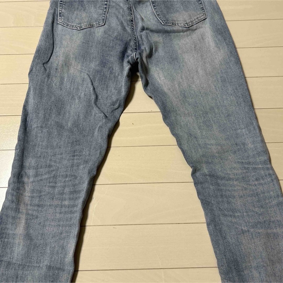NAVY(ネイビー)のNAVYキッズ160センチデニム　子どもボトムス　青　ライトブルー　スリムパンツ キッズ/ベビー/マタニティのキッズ服女の子用(90cm~)(パンツ/スパッツ)の商品写真