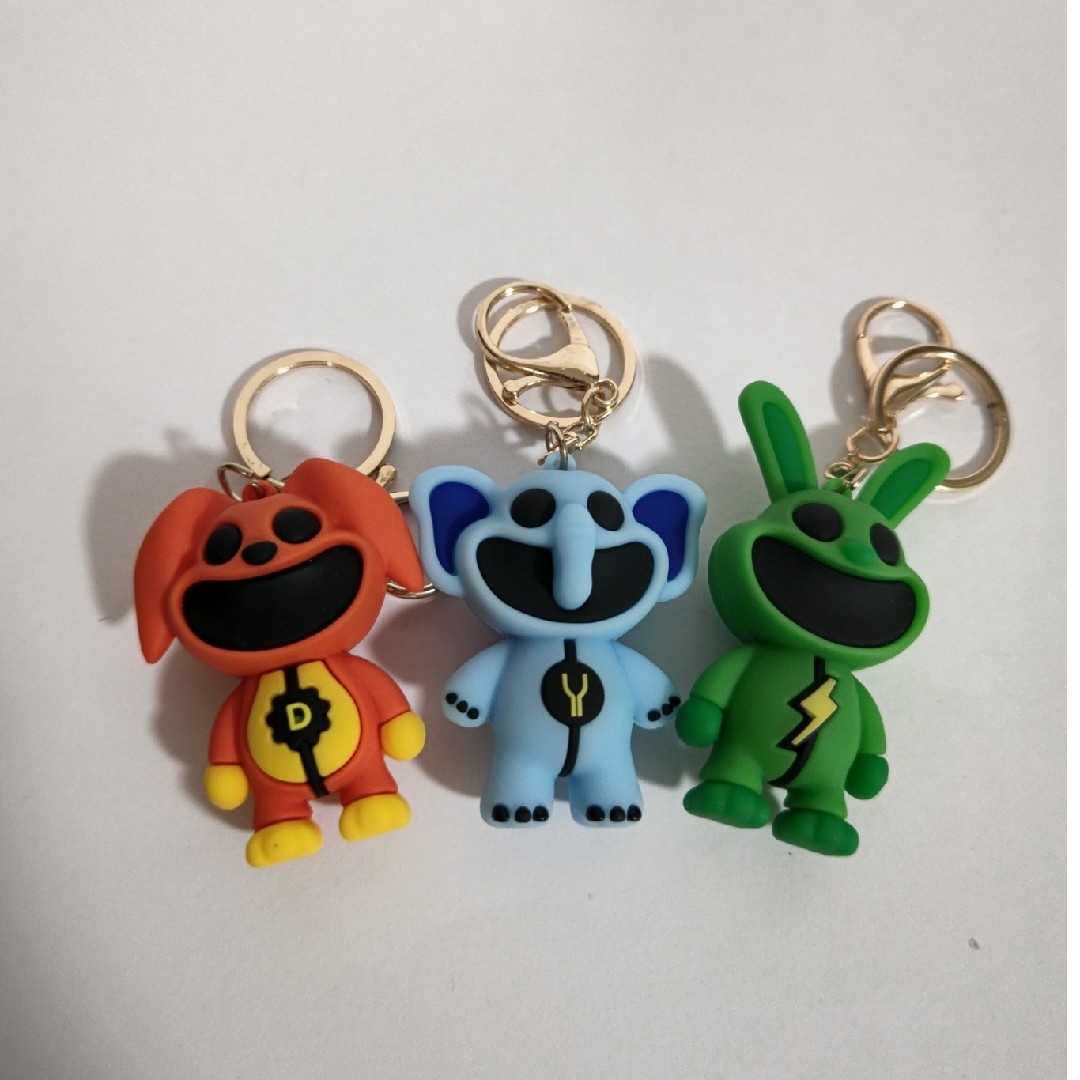 3点セット スマイリングクリッターズ ポピープレイタイム キーホルダー エンタメ/ホビーのおもちゃ/ぬいぐるみ(キャラクターグッズ)の商品写真