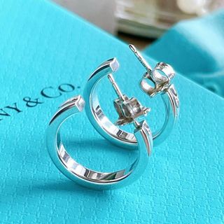 Tiffany & Co. - 新品 未使用 Tiffany ティファニー T ワイヤー Tiffany & Co. - 新品 未使用 Tiffany ティファニー T ワイヤー