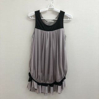 【M.deux】エムドゥ　レディース　ノースリーブ　トップス　グレー系　フリル(タンクトップ)