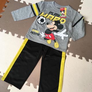 ディズニー(Disney)の在庫処分！【新品】ミッキー サッカー 上下セット ロンT ズボン セットアップ(Tシャツ/カットソー)