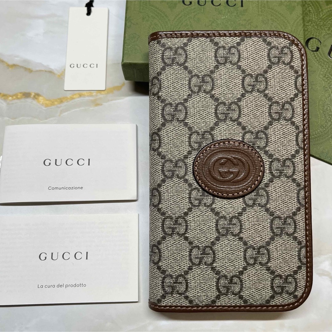 GUCCI - 【新品未使用】 GUCCI スマホケース iPhone15 手帳型 01 GUCCI - 【新品未使用】 GUCCI スマホケース iPhone15 手帳型 01