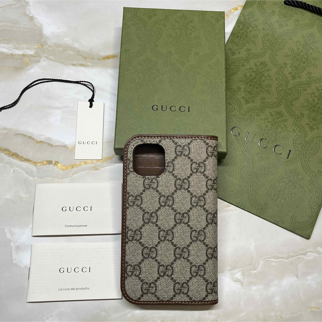 GUCCI - 【新品未使用】 GUCCI スマホケース iPhone15 手帳型 01 GUCCI - 【新品未使用】 GUCCI スマホケース iPhone15 手帳型 01