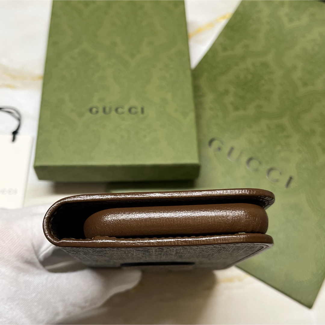 GUCCI - 【新品未使用】 GUCCI スマホケース iPhone15 手帳型 01 GUCCI - 【新品未使用】 GUCCI スマホケース iPhone15 手帳型 01