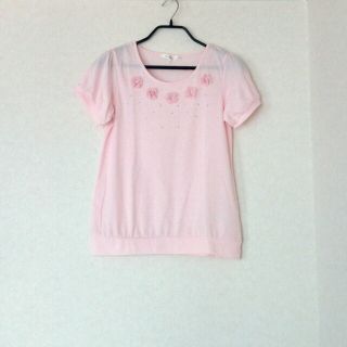 アプワイザーリッシェ(Apuweiser-riche)の未使用♡小花とストーンのピンクTシャツ(Tシャツ(半袖/袖なし))