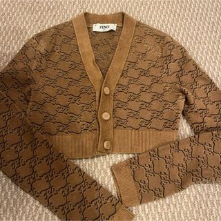 FENDI(カーディガン)のフリマアイテム一覧 FENDI(カーディガン)のフリマアイテム一覧