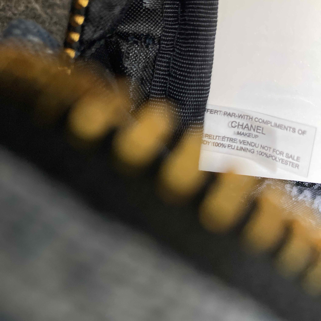 CHANEL - CHANEL ノベルティ ブルーデニムチェーンポーチの通販