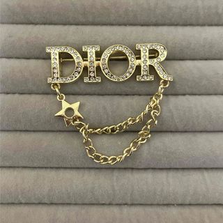 Christian Dior(ブローチ/コサージュ)のフリマアイテム一覧 Christian Dior(ブローチ/コサージュ)のフリマアイテム一覧