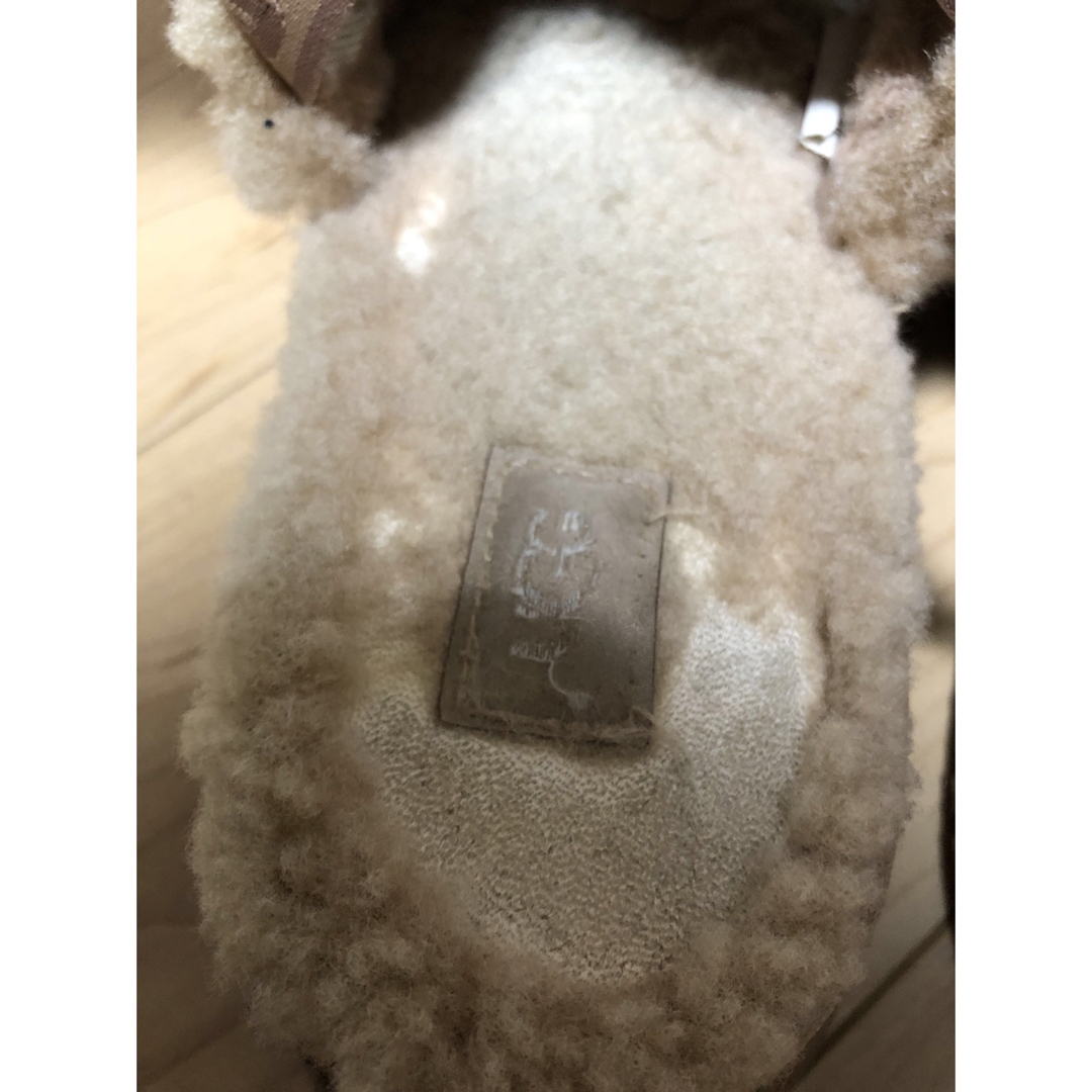 UGG - UGG UGG厚底ファーサンダル UGGサンダル UGGファー UGG - UGG UGG厚底ファーサンダル UGGサンダル UGGファー