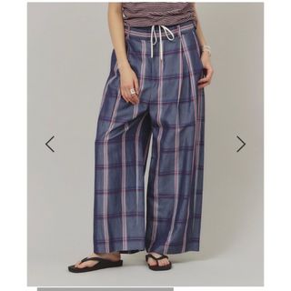 Curensology - カレンソロジー タグ付き新品 クロップドパンツの Curensology - カレンソロジー タグ付き新品 クロップドパンツの