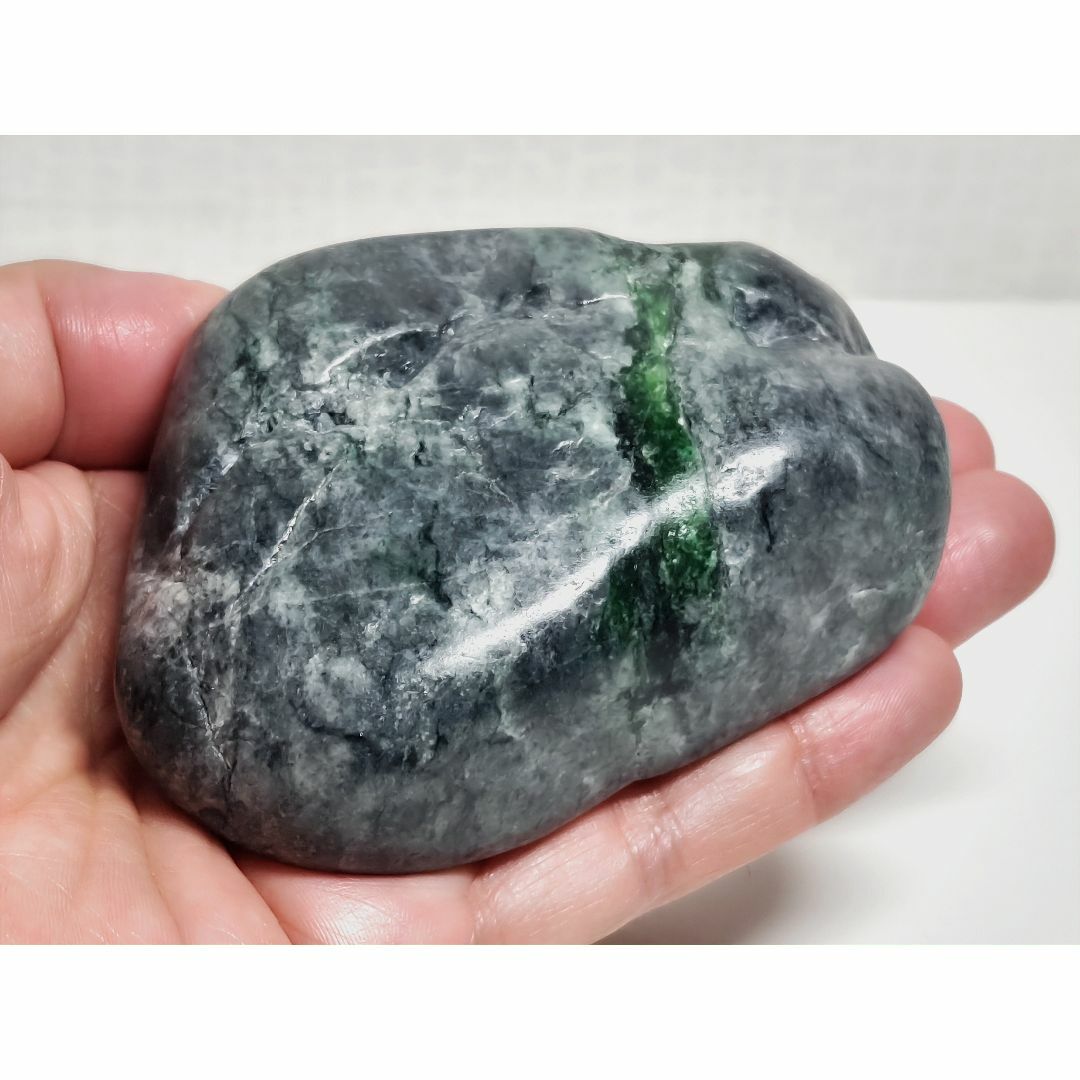 黒緑 453g 翡翠 ヒスイ 翡翠原石 原石 鉱物 鑑賞石 自然石 誕生石 鉱石