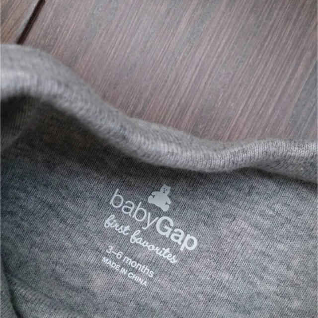 babyGAP(ベビーギャップ)のbabyGAP キッズ/ベビー/マタニティのベビー服(~85cm)(カバーオール)の商品写真