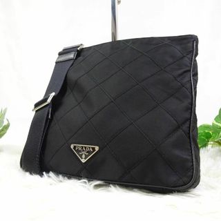 プラダ(PRADA)の美品　プラダ　キルティング　三角ロゴ　サコッシュ　ショルダーバッグ　メッセンジャ(ショルダーバッグ)