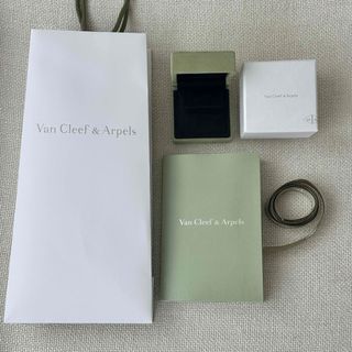 Van Cleef & Arpels(ショップ袋)のフリマアイテム一覧 Van Cleef & Arpels(ショップ袋)のフリマアイテム一覧