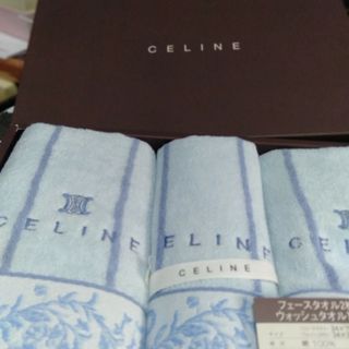 CELINE(日用品/生活雑貨/旅行)のフリマアイテム一覧 CELINE(日用品/生活雑貨/旅行)のフリマアイテム一覧