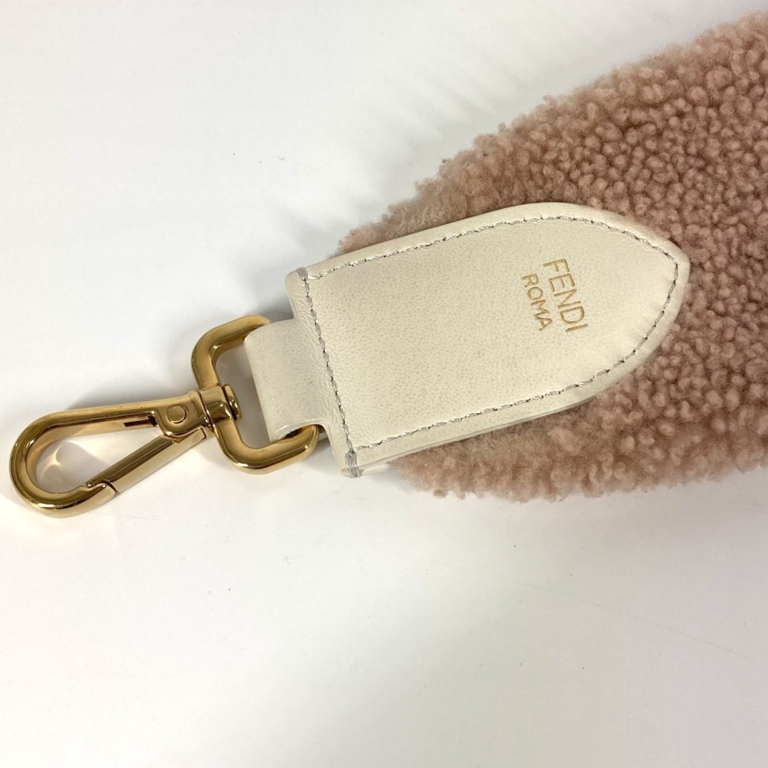 FENDI - フェンディ FENDI ストラップユー ロゴ ファー FENDI - フェンディ FENDI ストラップユー ロゴ ファー
