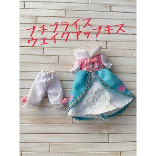 Takara Tomy - 【夢人屋呉服店】ブライス 着物 花びらボンネット Takara Tomy - 【夢人屋呉服店】ブライス 着物 花びらボンネット