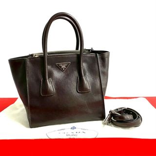PRADA - PRADAソフトルックスレザー ショルダーバッグ 25SS 完売 PRADA - PRADAソフトルックスレザー ショルダーバッグ 25SS 完売