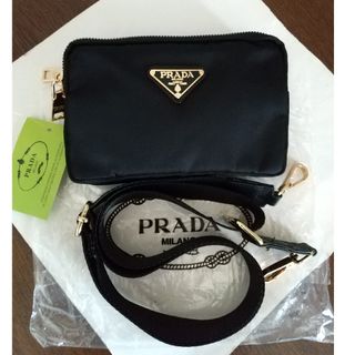 PRADA(ボーダー ・ ショルダーバッグ)のフリマアイテム一覧 PRADA(ボーダー ・ ショルダーバッグ)のフリマアイテム一覧