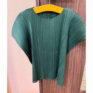 PLEATS PLEASE ISSEY MIYAKE(カットソー(半袖/袖なし))の PLEATS PLEASE ISSEY MIYAKE(カットソー(半袖/袖なし))の