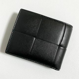 BOTTEGA VENETA(折り財布 ・ ブラック/黒色系)のフリマ BOTTEGA VENETA(折り財布 ・ ブラック/黒色系)のフリマ