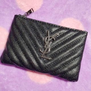 Yves Saint Laurent(ポーチ)のフリマアイテム一覧 Yves Saint Laurent(ポーチ)のフリマアイテム一覧