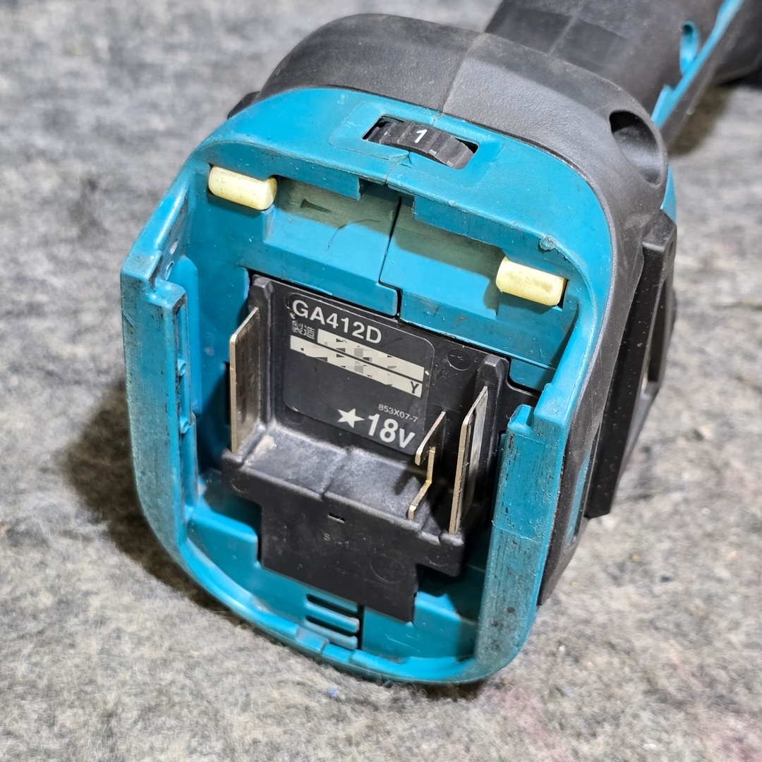 中古品・バッテリ付き!※端子部分にサビあり※】マキタ(makita 中古品・バッテリ付き!※端子部分にサビあり※】マキタ(makita