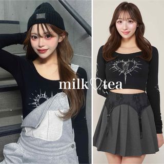極美品⭐️プリーツプリーズ 長袖カットソー プリーツ加工 極美品⭐️プリーツプリーズ 長袖カットソー プリーツ加工