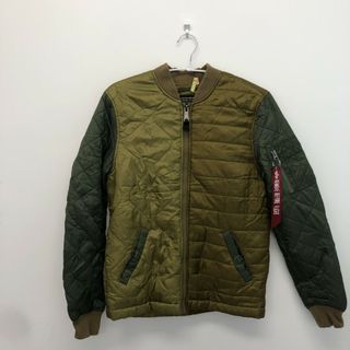 【ALPHA INDUSTRIES】アルファ インダストリーズ　カーキ　S　パーカー　フードなし　アウター　ジャケット　メンズ　(パーカー)