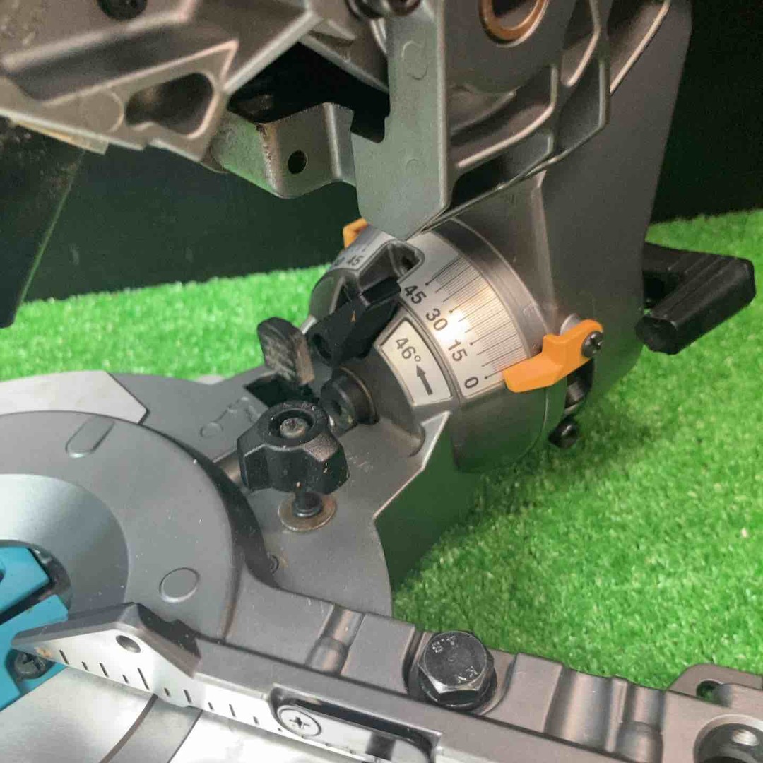 ☆マキタ(makita) コードレススライドマルノコ LS001GZ【岩槻店 ☆マキタ(makita) コードレススライドマルノコ LS001GZ【岩槻店
