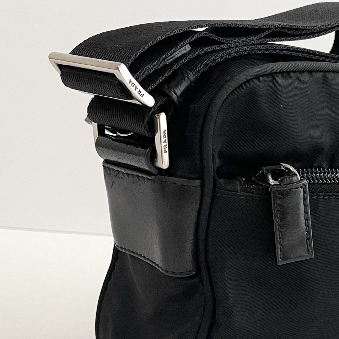 PRADA - 【極美品】PRADA プラダ ショルダーバッグ カメラバッグ PRADA - 【極美品】PRADA プラダ ショルダーバッグ カメラバッグ